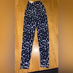 Brand new blue cheetah print Aerie leggings!
